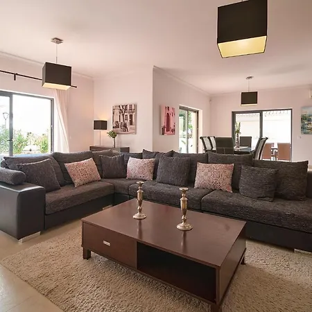 802 Minamar Lagos