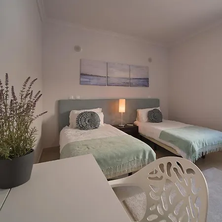 802 Minamar Lagos